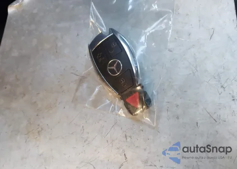 2015 Mercedes-Benz S 550 z USA, uszkodzony, nr VIN WDDUG8CBXFA126755